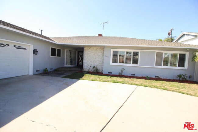 Photo - 6605 S Sherbourne Dr
