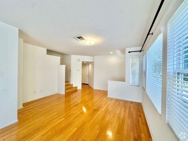 Building Photo - 2 bedroom Scripps Ranch Gem with Attached ... Rental