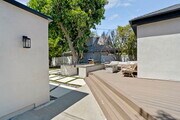 Photo - 11038 Blix St