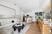 Photo - 376 Hamilton St