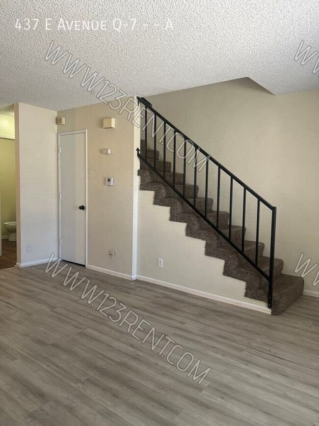 Photo - 437 E Ave Q-7 Unit A