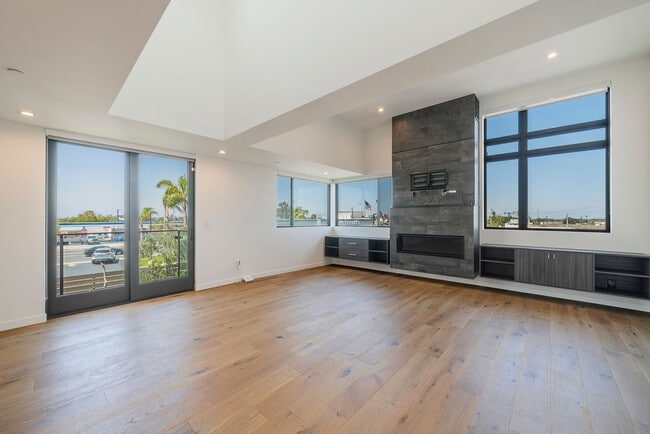 Photo - Modern Manhattan Beach Townhome!