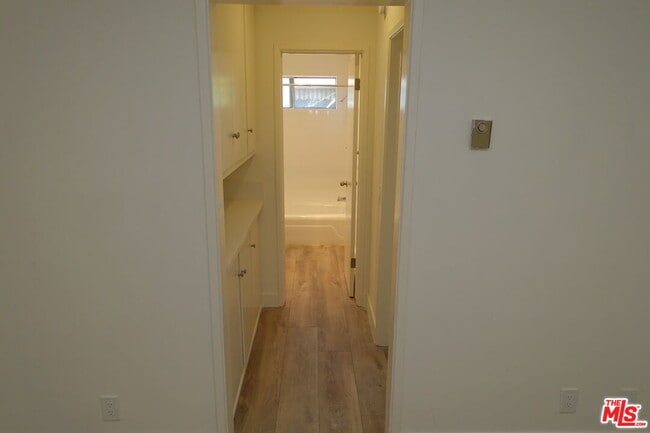 Photo - 1301 N Mansfield Ave Unit 206