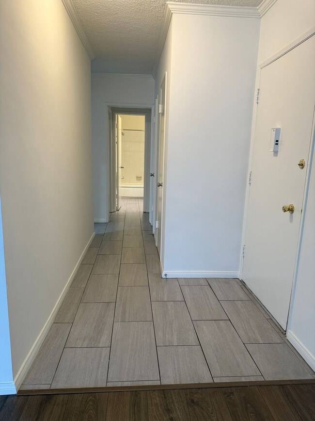 Photo - VALLEY VILLAGE - VERY LARGE 2 BEDROOM 2 BATH NEWLY RENOVATED APARTMENT FOR RENT Unit 307