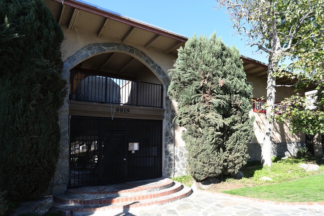 Photo - 9919 De Soto Ave