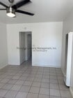 Photo - 410 E 9th St
