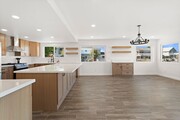 Photo - 18498 Niagara Dr House