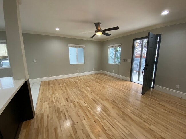 Photo - AC! In Unit Washer & Dryer! Reserved Onsite Parking! Downstairs Home! Unit 4523 Wilson Avenue