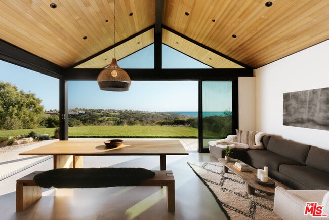 Photo - 5792 Calpine Dr