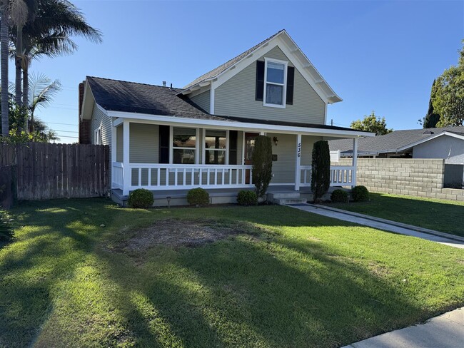 Front of House - 536 W Greenwood Ave