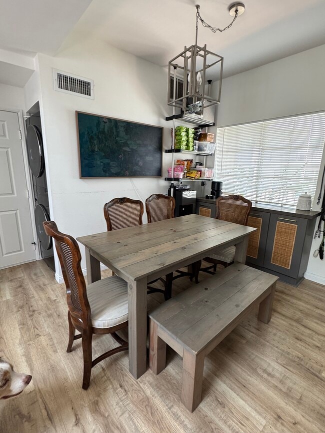 Photo - 963 Larrabee St Unit 962 Larrabee Street Apt 106