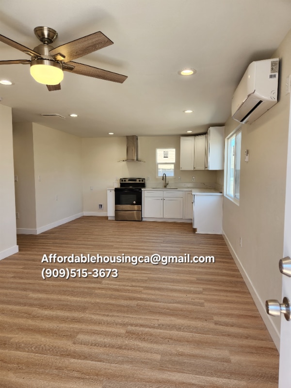 Photo - 915 W 8th St