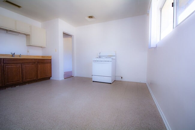 Photo - 308 N Azusa Ave