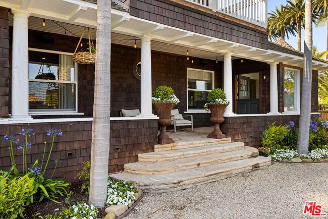 Photo - 1 Miramar Ave