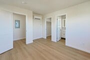 Photo - 5740 Midwick St