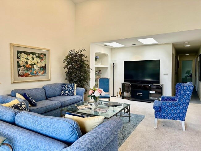 Photo - 278 San Vincente Cir