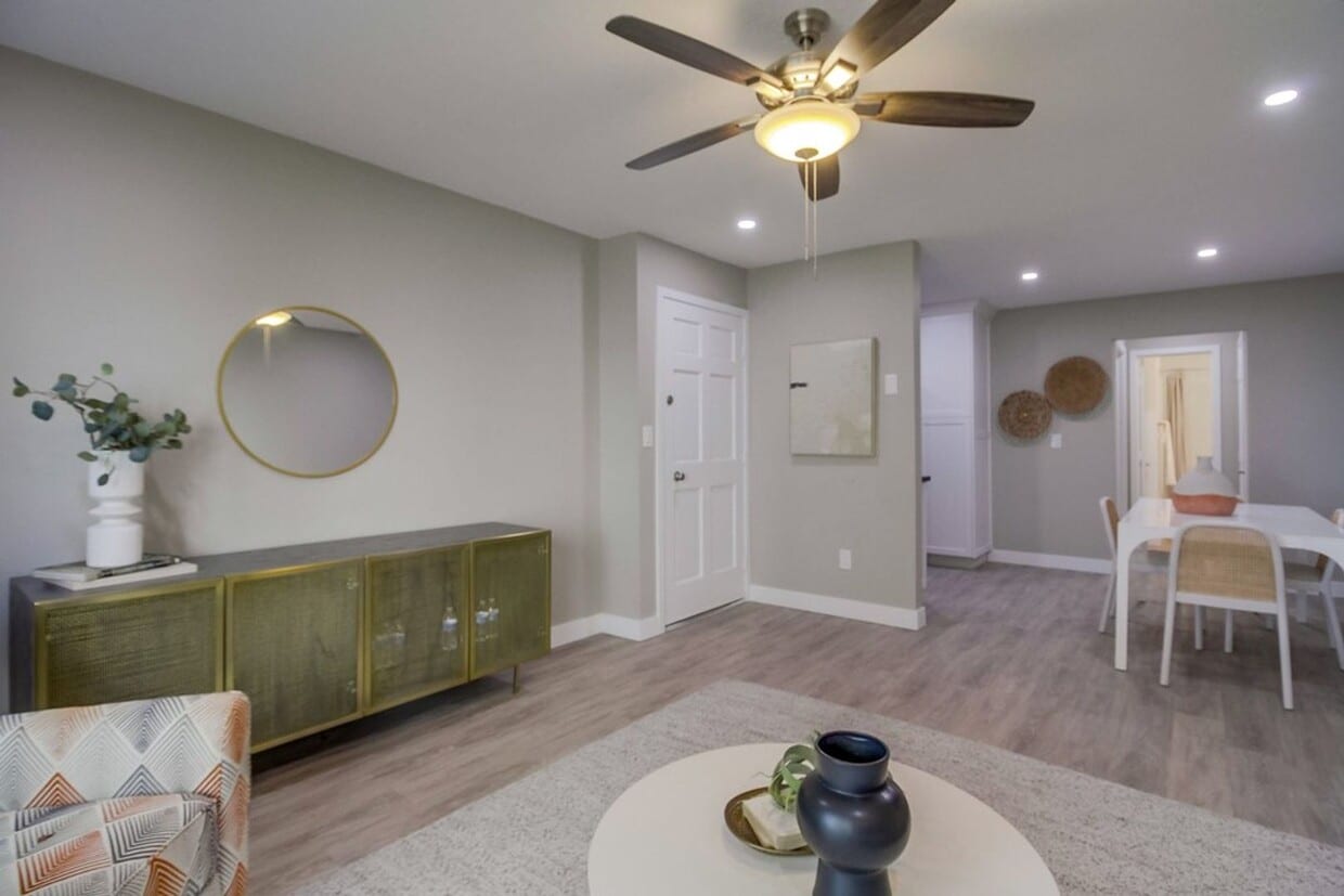 Floor Plan - 4751 1bd/1 ba Single Patio Space Upstairs/Downs...