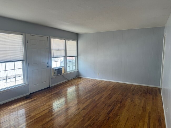 Photo - 417 E Walnut Ave Unit #A