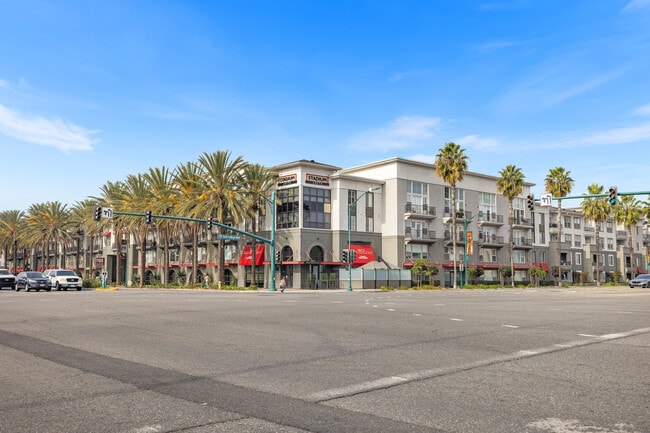 Building Photo - 1801 E Katella Ave Unit 1801 E Katella APT#4005, Anaheim, CA 92805