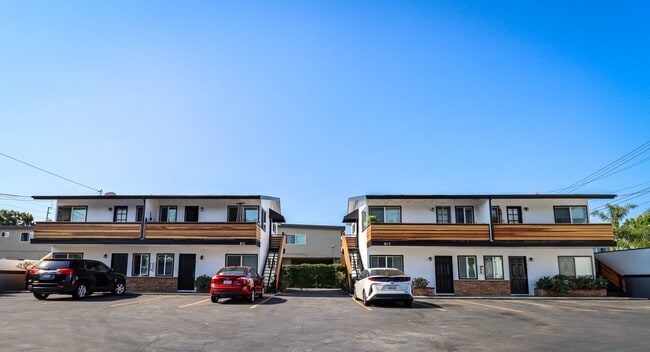 Building Photo - 913 W 19th St Unit B