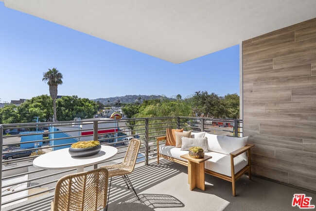 Photo - 7428 Santa Monica Blvd Unit 204