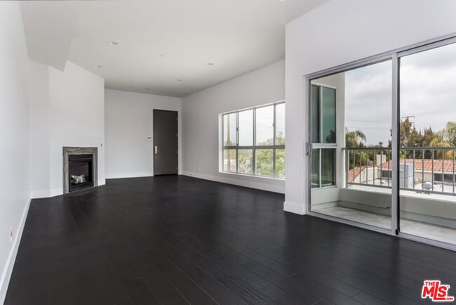 Photo - 1945 Overland Ave Unit 202