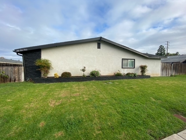 Building Photo - 219 Turf Dr Unit 219