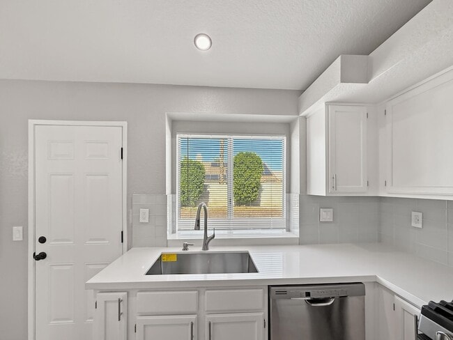 Photo - 69736 Cypress Rd