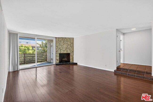 Photo - 11706 Montana Ave Unit 202