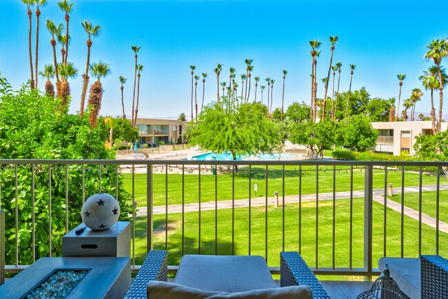 Photo - 451 Desert Lakes Dr