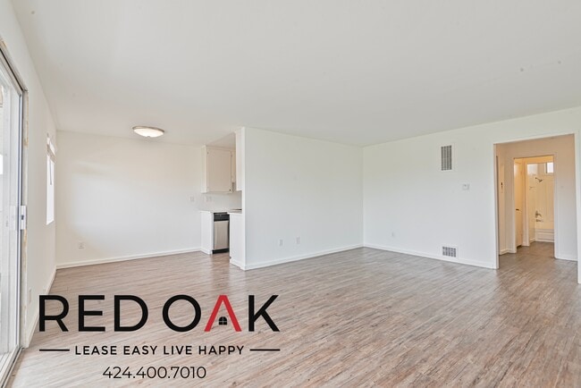 Building Photo - 3111 4th St Unit 215