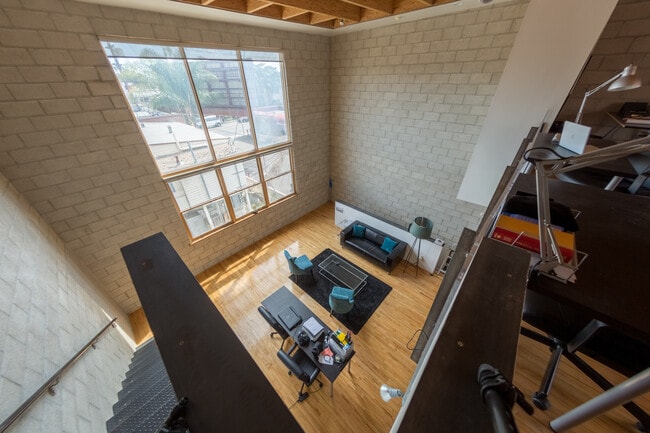 Photo - 717 N Cahuenga Blvd Unit B5