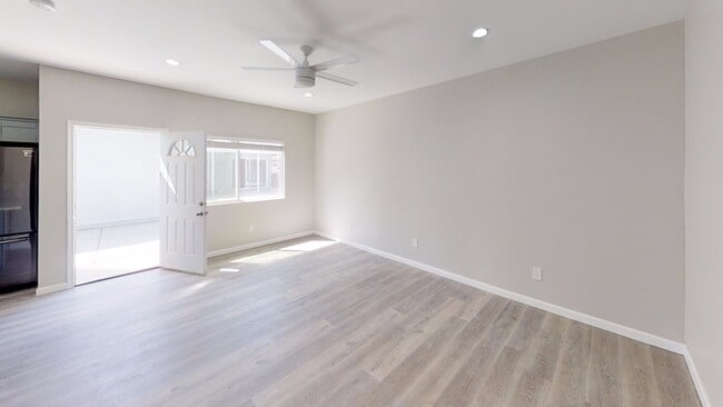Photo - 5109 Ewing St