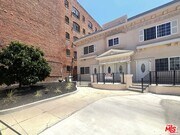 Photo - 744 S New Hampshire Ave