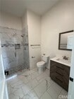 Photo - 1295 W 25th St