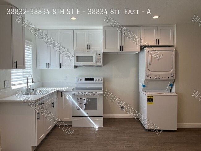Photo - 38832-38834 8TH ST E - 38834 8th East-A Unit A