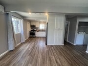 Photo - 6373 Osler St