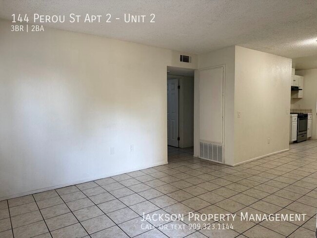 Photo - 144 Perou St Unit 2