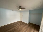 Photo - Large 5 bed 2 bath house