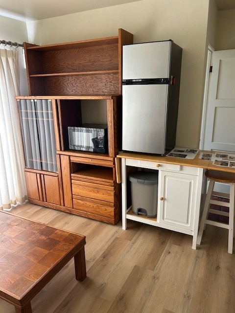 Building Photo - 408 S Gertruda Ave