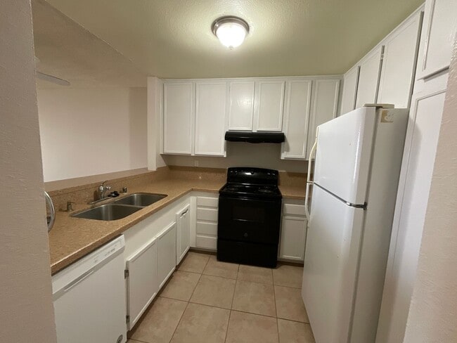 Photo - 5985 Dandridge Ln