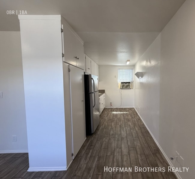 Photo - 15632 Leadwell St Unit 8