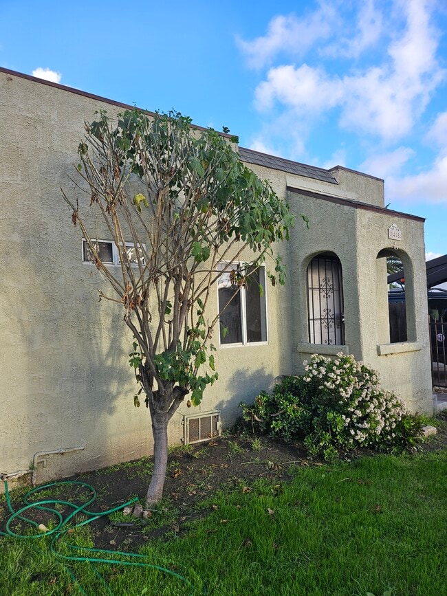 Photo - 1408 N Willowbrook Ave Unit 1408