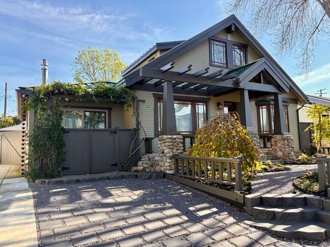 Photo - 3306 Gibson Pl