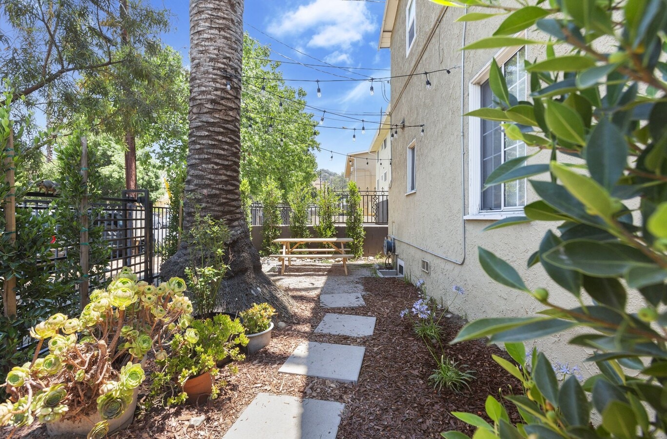 Photo - BEAUTIFUL 2 BED - IN HIGHLAND PARK Apartments