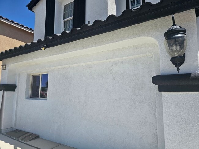 Building Photo - 53798 Calle Sanborn Unit ADU