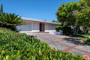 Photo - 115 S June St