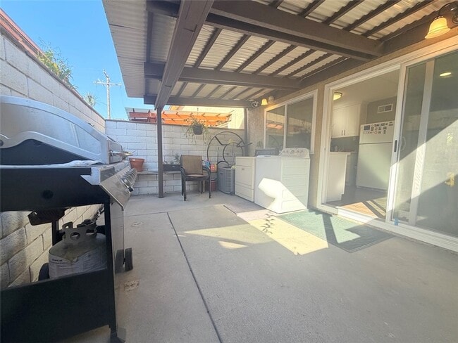 Photo - 1149 Barston Ave