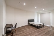 5BR, 4BA - 1,657 SF - 1450 S Barrington Ave Apartments