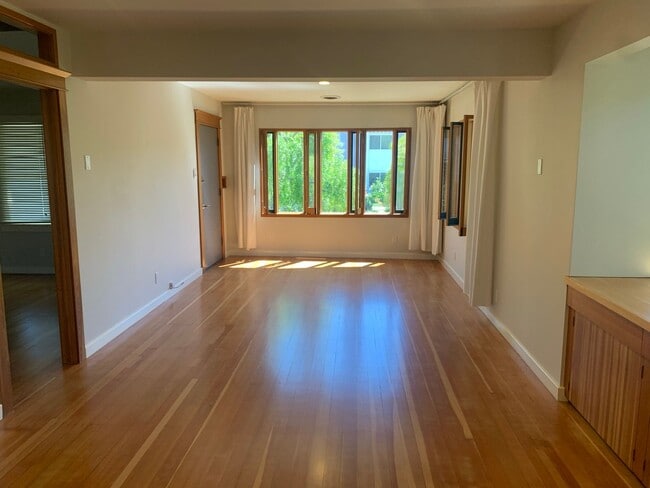 Photo - Stunning 2 Bedroom, 1 Bath Craftsman Front...